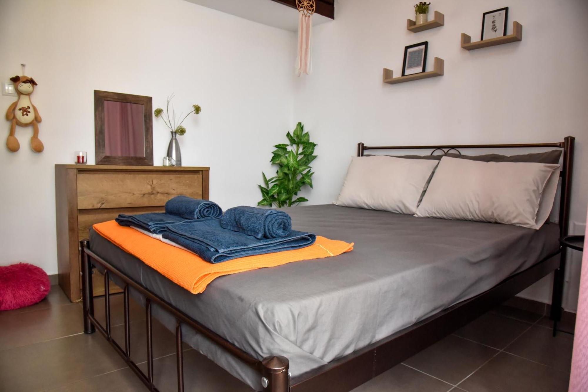 Beach Apartment PalaiónTsiflíkion Екстериор снимка